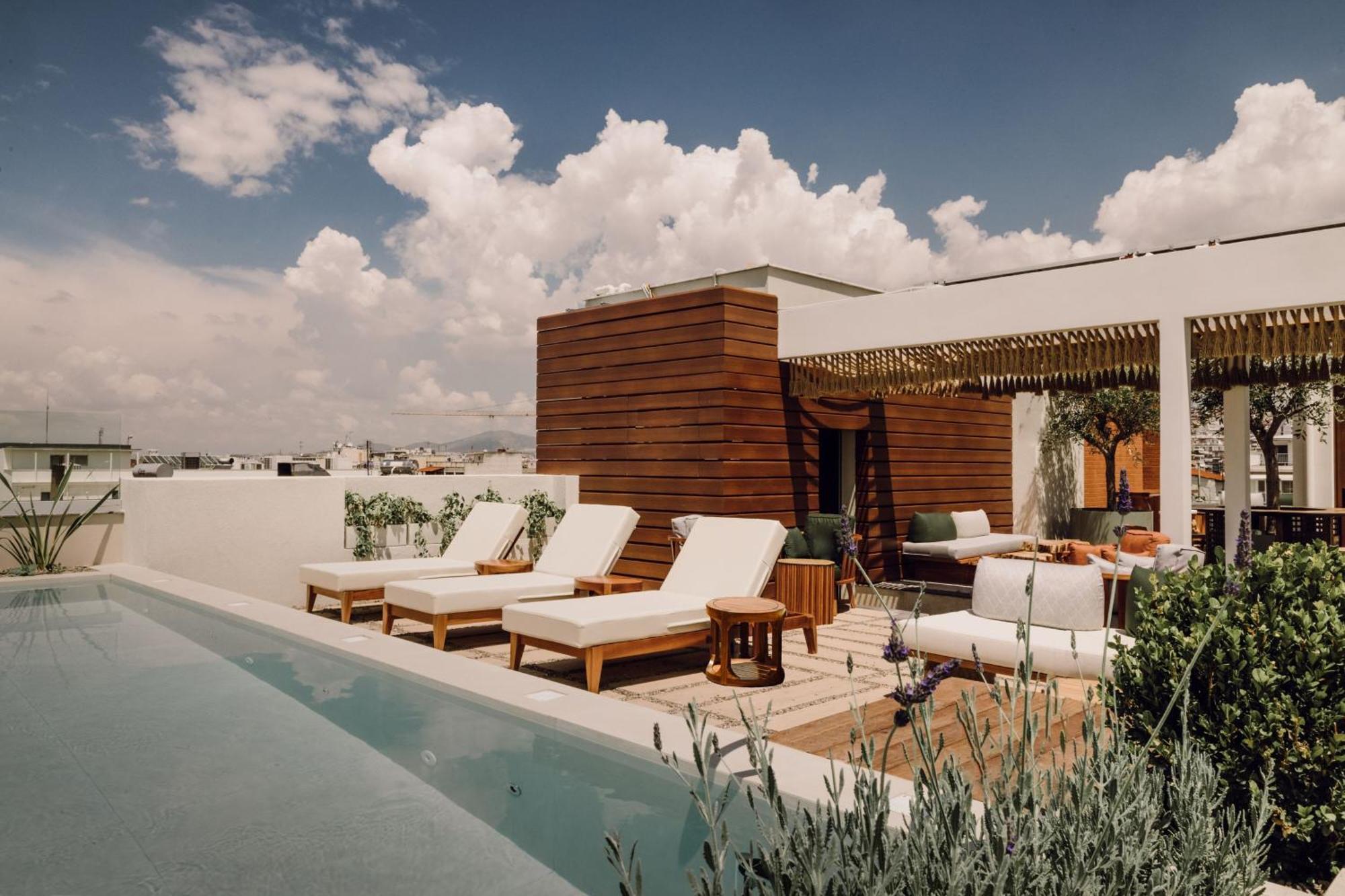 Monasty, Thessaloniki, Autograph Collection Hotel Kültér fotó Rooftop pool at the hotel