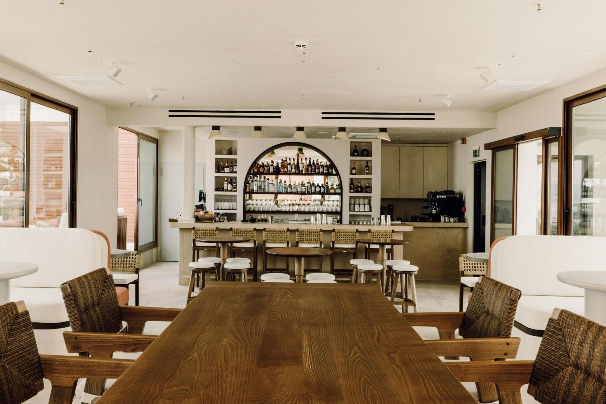 Monasty, Thessaloniki, Autograph Collection Hotel Kültér fotó The bar at the 21 Club