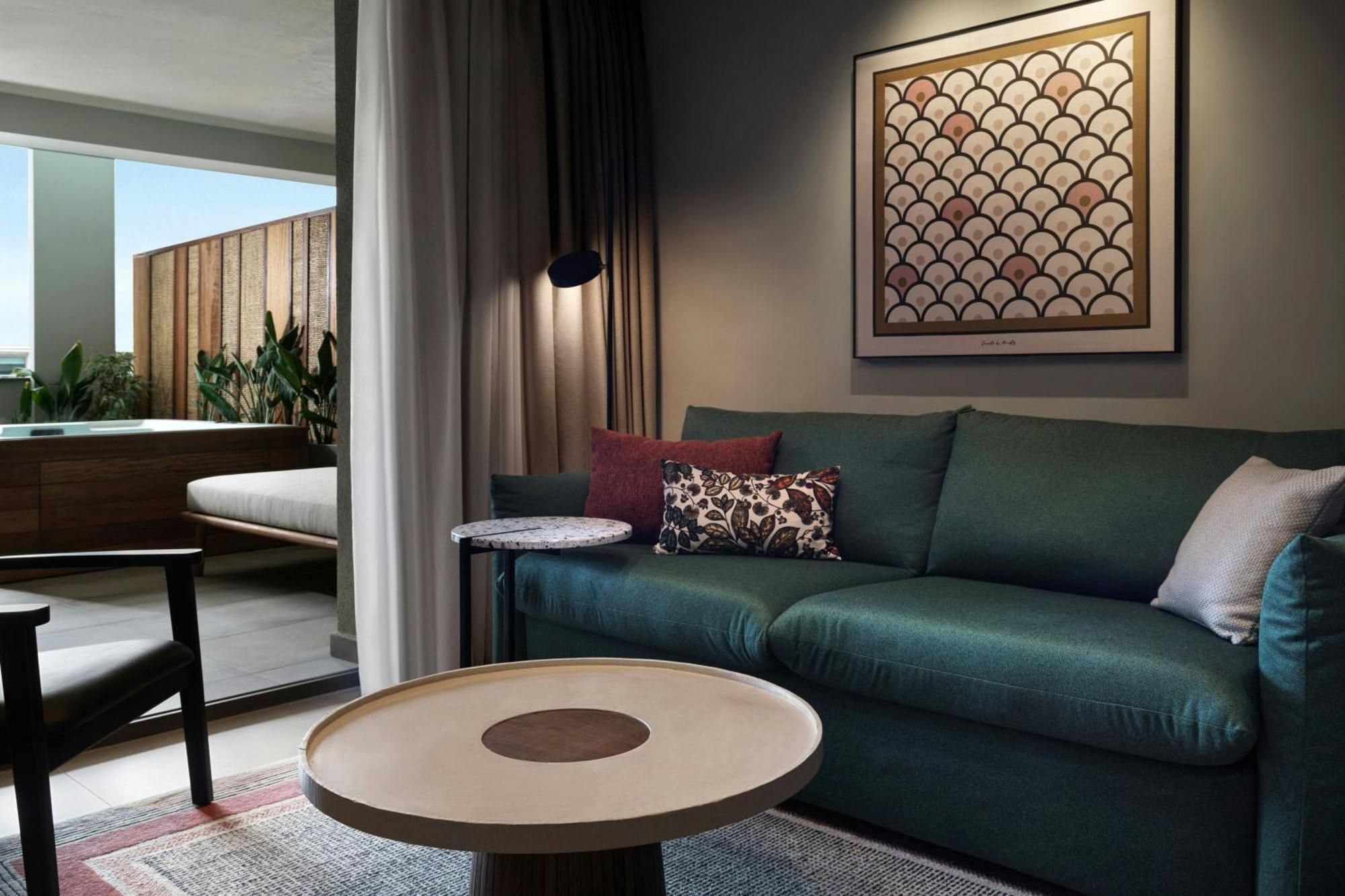 Monasty, Thessaloniki, Autograph Collection Hotel Kültér fotó A suite at the hotel