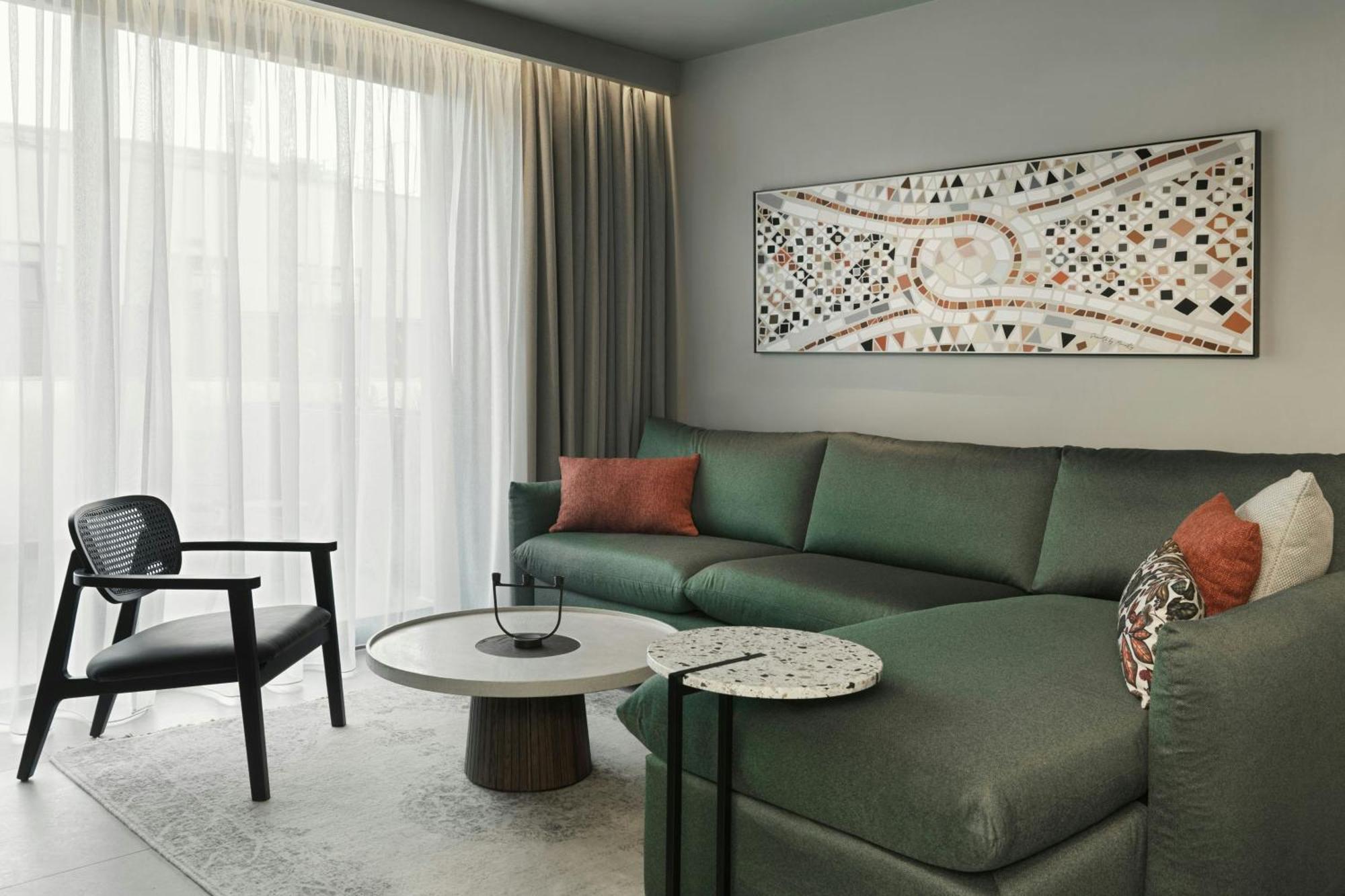 Monasty, Thessaloniki, Autograph Collection Hotel Kültér fotó A living room